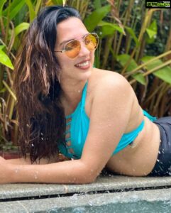 Mrudula Murali Instagram - This photo of mine was clicked by the one in the second pic, while we were chilling like in the 3rd pic, just before getting to know the wedding was to be planned in 2 weeks and tadaa you see how we pulled it off!!! 
Btw.. happy birthday PJ… @pjmartha 🤪🤣 I love you korech.. valareee korech..😈

#friendslikefamily #friendslikesisters #pool #birthday #happybirthday