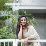 Mrudula Murali Instagram - Waiting for the Onam-weekend be like😉 Photographed by @ajithmurukesh #chingam #chingam1 #onam #sareelove #saree At @pureallure.in wearing @pureallure.in ♥️