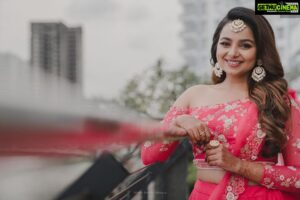 Mrudula Murali Instagram - 💕
.
.
Having given just 4 days to customise this, I know I put you in real keyed up situation @thunnal 
But just look at how beautifully you curated this pretty lehenga for me, 
I love! 💕 
Thankyou for being the best as always!

Outfit: @thunnal 
MUA: @sajithandsujith 
Jewellery: @pureallure.in 
Styled by @styledbyammu 
Mehendi: @shabnam_mehendi_kochi 
Photography: @magicmotionmedia