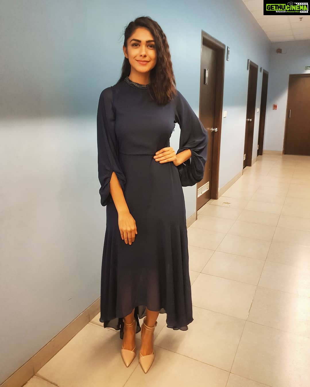 Mrunal Thakur Instagram - Love sonia prmotions Styled by @nupur_p @nupurapadhye @dressbuster Outfit courtesy @stylebyand PR @elevatepromotions @missblender hair and makeup YRF - Yash Raj Films