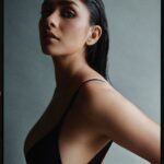 Mrunal Thakur Instagram -