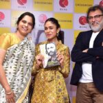 Mrunal Thakur Instagram - As an artist, literature is key. It shapes us & makes us realise so much about our job! Thank you so much @rakeyshommehra sir for having me at the panel! I couldn’t have asked for a more honorary moment. A book that’ll the change the thoughts of many youth, I know for me personally how much this book already inspires & enlightens me. @officialreetagupta thank you for making reading books one of my most favourite things to do! The abundant serenity each word from a good book brings is supremely precious! Guys go grab your copies now! You don’t want to miss out on such a beautiful piece of literature! #thestrangerinthemirror
