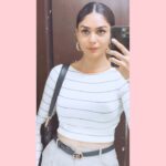 Mrunal Thakur Instagram - Oh Chérie✨ #tuesday #casualstyle #morning #shortstory #hoops #boomerang