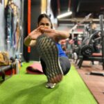 Mrunal Thakur Instagram - 🔫 squat 📦 squat 💎push-ups Who invented these? 🍕🧇🍩🧁🧂🍰🍔 see you guys soon 🤞 I love you all ! Ll miss you 😭 @rohityson let’s do it 🔥