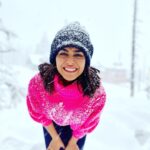 Mrunal Thakur Instagram - I had SNOW much Fun ❄️🥶 💕👅 . . . . . #sundayvibes #snow #snowfall #instapic #love #kashmir #gulmarg #travel #sunday
