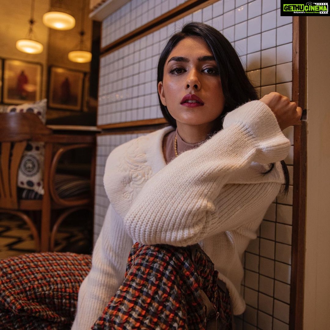 Mrunal Thakur Instagram - MOOD 4EVA! πβ¨ Team credits Photographer: Ishaan Nair @ishaannair7 Stylist: Meagan Concessio @spacemuffin27 Turtleneck: @zara Gold chain: @misho_designs Pants: @czarofthehood Boots @hm Make Up Artist: Tanvi Chemburkar @tanvichemburkar Hair Stylist: Deepa @deepa_hairstylist__ Camera Team @simonegandhi Styling Team: Ritika Sachdeva @ritikasachdevaa , Sanskriti Gupta @tadbitextra Location courtesy: Abode Hotel @abode.bombay Abode Bombay