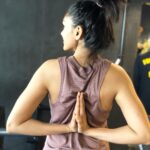 Mrunal Thakur Instagram - N A M A S T E 🌏✨ #reversenamaste #yoga #stretching
