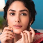 Mrunal Thakur Instagram - 🥰 #amazonfashion #harpalfashionable #diwali