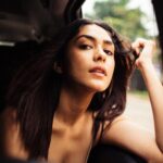 Mrunal Thakur Instagram –