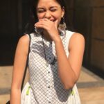 Mrunal Thakur Instagram - When someone says “WATER you doing?”🤣🤣🤣🤪 Sorry guys I know it’s a bad one ☝️ #sorrynotsorry #throwback