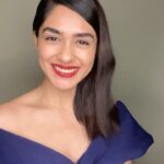 Mrunal Thakur Instagram - Happy World Lipstick Day girls 💋! It’s been a strange time and I have missed getting ready. But who needs a reason to feel 🔥 I urge you to put on your favourite red lipstick, take a selfie and post it on your feed to participate with me in the #RedAndReadyAgain challenge ...Because we don’t need a reason to wear red 💋❤️ ⁠even at home. Come on challenge your girl gang too!!! Time to get #readyagain Stand a chance to get featured on @lakmeindia’s feed and win exciting products ⁠ 💄 Post a picture on your feed with the hashtag #RedAndReadyAgain ⁠ 💄 Tag @lakmeindia for a chance to be featured on their Instagram page Find your perfect lipstick on www.lakmeindia.com