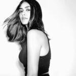 Mrunal Thakur Instagram – Always be the leading lady in your own life .