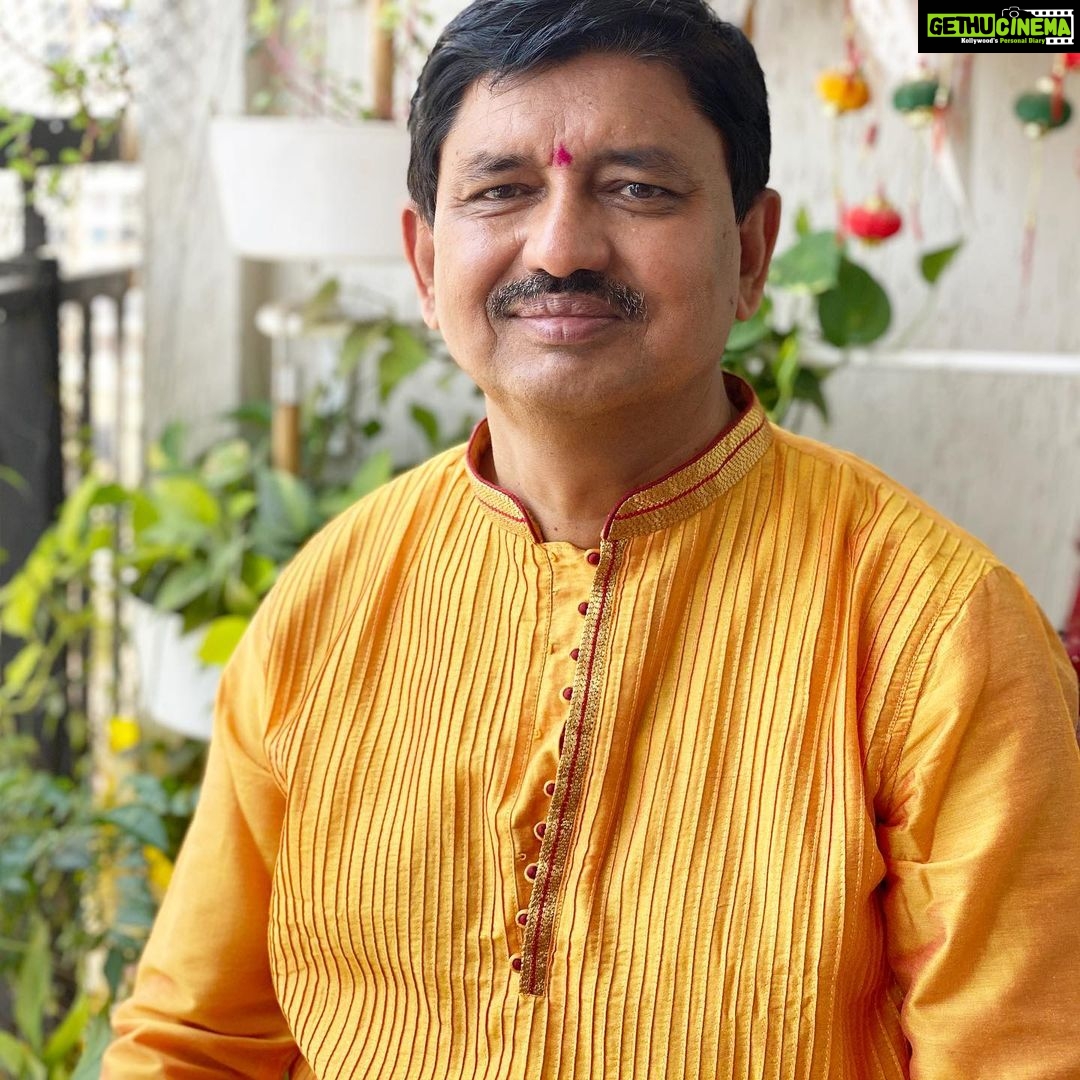 Mrunal Thakur Instagram - Happy birthday Daddy