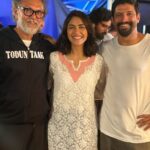Mrunal Thakur Instagram - It was an incredibly humbling experience because I’ve been dreaming about this for ages Every day, every scene, without fault, they’d make sure I felt safe and comfortable @rakeyshommehra @faroutakhtar @eshtylist @ozajay @pranavshukla @hussain.dalal #pareshrawal #supriyapathak A big thank you 🙏🏼 @stutir @ritesh_sid Every single person on the production have been working their ass off! And my god does it show on everybody involved! This is what true professional work looks like. @yatharthawasthi You handled everything and truly understood how external factors affect actors, crew and the team . How it makes or breaks an entire film! A job so impeccably done , I am in awe. @aashianahluwalia @kimberlychu93 @__kksharma__ @vinay6303 #hussain ❤️ I can’t wait for all of you out there to watch this one… It is going to be one for the books… So genuine, so true! TOODUNTAAK #teamtoofaan ❤️