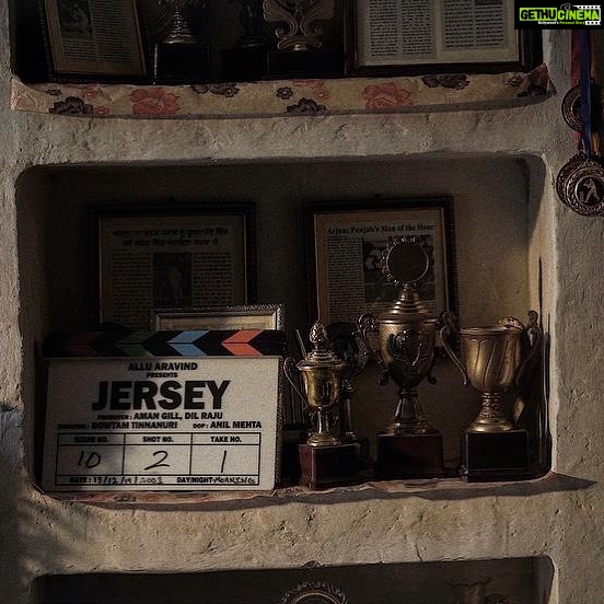 Mrunal Thakur Instagram - Time to make the magic happen 🏏 • • #Jersey @GowtamNaidu @ShahidKapoor @ItsAlluAravind @AmanTheGill @srivenkateswaracreations
