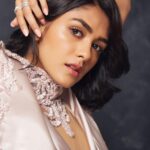 Mrunal Thakur Instagram - @trishasarang 📸 . . You talented gurl !