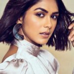 Mrunal Thakur Instagram -