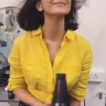 Mrunal Thakur Instagram - Chal bhidu... Havvahh aane de ! #shorthair #fun #easybreezy