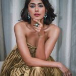 Mrunal Thakur Instagram -