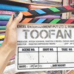 Mrunal Thakur Instagram - Ready Steady TOOFAN !🥊🥊 10.10.2019 . . . . @rakeyshommehra @faroutakhtar @ozajay @hussain.dalal @excelmovies @ritesh_sid