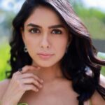 Mrunal Thakur Instagram -