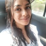 Mrunal Thakur Instagram - 🌸🌸 Smile please #nomakeup #sunkissed #smile