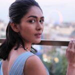 Mrunal Thakur Instagram – Oyi what you looking at ?? 🤪🤭🤭