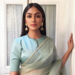 Mrunal Thakur Instagram -