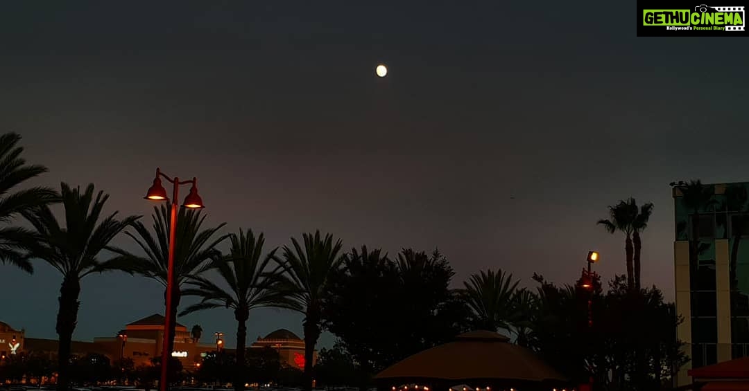 Mrunal Thakur Instagram - Do you still think of me when you see the moon ??? Well, I don't and I know you do ! #badliar #moon #lover #beauty #sky #la #california