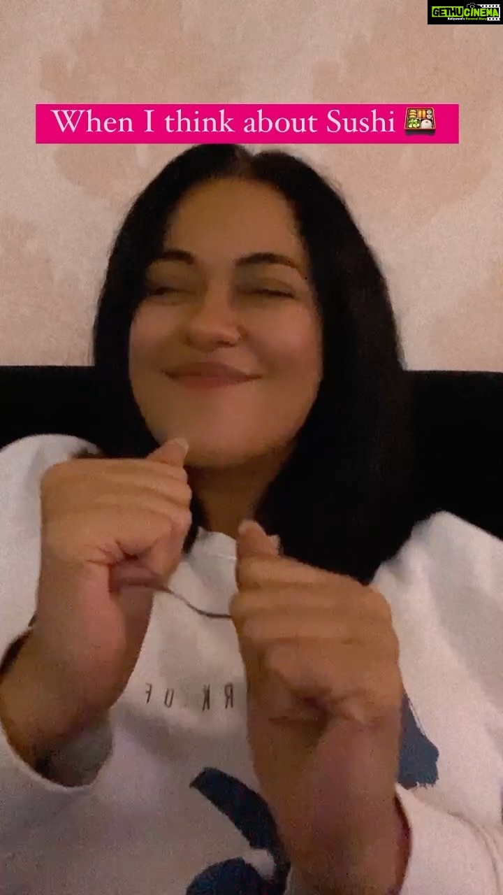 Mumaith Khan Instagram - I'm selfish, impatient and a little insecure. I make mistakes, I am out of control and at times hard to handle. But if you can't handle me at my worst, then you sure as hell don't deserve me at my best.-Marilyn Monroe๐. #acceptance #awesome #believeinyourself #respectyourself #care #dreams #encouragement #faith #grace #glitter #smile #stronger #peace #positivity #innerpeace #workhard #appreciation #selfesteem #selfrespect #motivation #wiser #wisdom #happiness #love #life ๐๐ธ๐