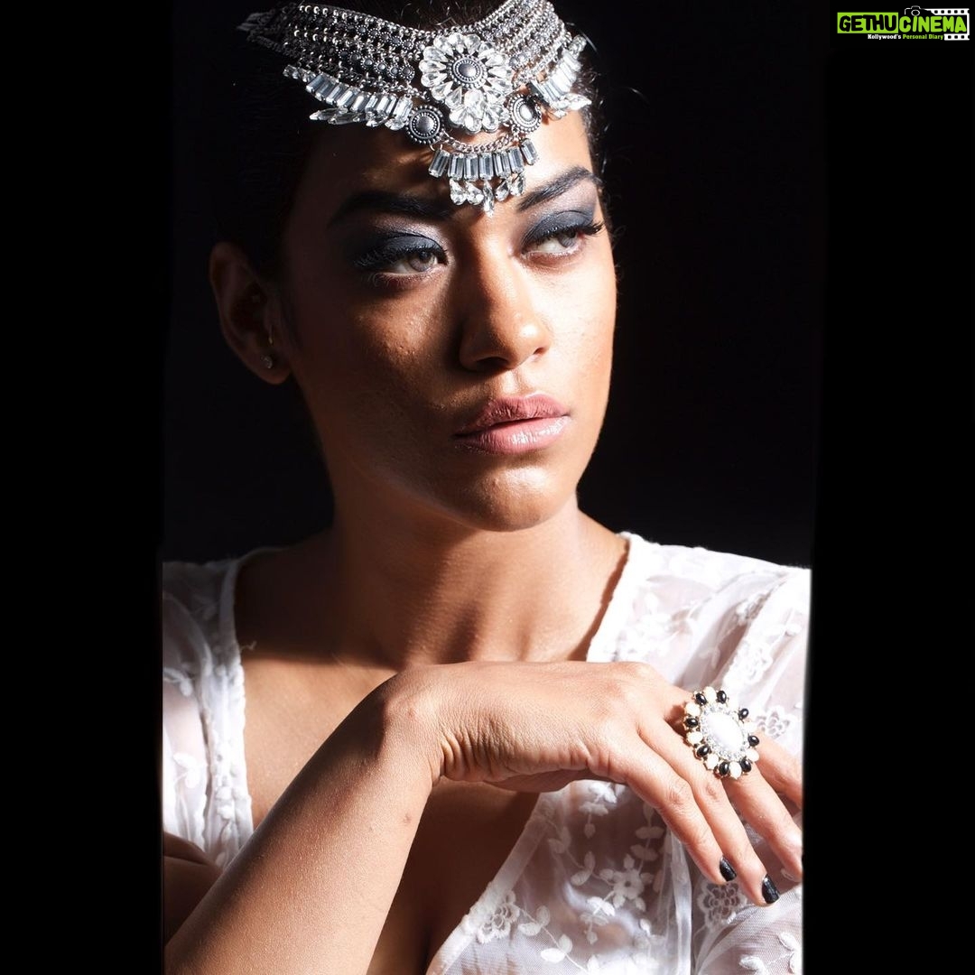 Mumaith Khan Instagram - People that have trust issues only need to look in the mirror. There they will meet the one person that will betray them the most.-Shannon L. Alder๐. #acceptance #awesome #believeinyourself #trusttheprocess #respectyourself #encouragement #faith #happiness #innerpeace #workhard #moveon #appreciation #care #dreams #grace #glitter #smile #stronger #motivation #peace #positivity #selfesteem #selfrespect #wiser #wisdom #love #life ๐ธ๐๐