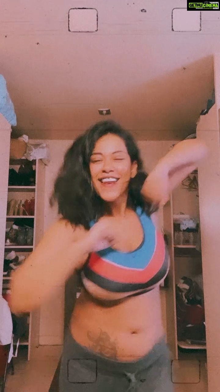 Mumaith khan instagram