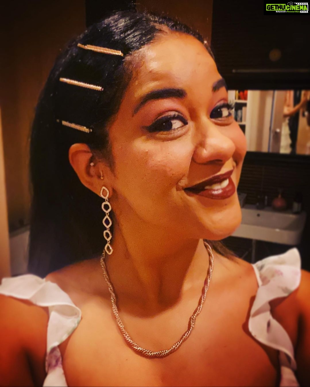 Mumaith Khan Instagram - She remembered who she was and the game changed.-Lalah Delia๐. #acceptance #awesome #believeinyourself #trustyourself #respectyourself #encouragement #faith #grace #glitter #smile #stronger #workhard #moveon #dreams #care #appreciation #peace #positivity #wiser #selfesteem #wisdom #love #life ๐ธ๐๐