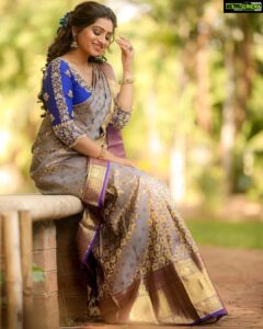 Nakshathra Nagesh Instagram - Mua @sharanyas_makeupartistry
Hairstyle @mani_stylist_ 
Saree @prahlasilks
Blouse&Belt @plush_boutique_jb
Jewels @vivahbridalcollections
Captured by @camerasenthil
Flowers @reesribridalflowers
Location  @sppgardens