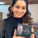 Nakshathra Nagesh Instagram - My favourite perfume destination! I just customised my perfumes at @scent_vogue I found all my favourite fragrance brands here.. They have Calvin Klein, paco Rabanne, Versace and Issey Miyake and so much more! I just can't believe it has become so affordable to purchase these luxury brands at such low prices! @scent_vogue has an excellent collection for both men and women! I personally think these can be a very good gifting option for birthdays, anniversaries, etc! Why wait? Get ready to smell great! Visit @scent_vogue