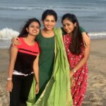 Nakshathra Nagesh Instagram - With the sister and the best friend. #thamizhumsaraswathiyum @uma_ofcl @sangeetha101297_official