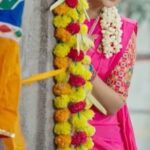 Nakshathra Nagesh Instagram - With all your love, support and encouragement we embark on a new journey @vijaytelevision @deepakdinkarofficial @vikatan_tv #thamizhumsaraswathiyum