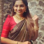 Nakshathra Nagesh Instagram – Wearing my mother-in-law’s saree ❤️ and hence the vintage filter #adshoot
