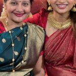 Nakshathra Nagesh Instagram - Paiyana Kuduthu, paiyan kai-le phone kuduthu, pattu poda solli, koode sernthu aadum ma(miyar) 🧿❤️ #makingmemories