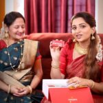 Nakshathra Nagesh Instagram - Every year, I like to celebrate Pongal with my family the traditional way. But before every Pongal ritual, I make sure that I follow the Cinthol Original ritual, #TheFirstPongalRitual. This is so that I can celebrate Pongal without worrying about heat, dust and pollution because Cinthol Original is always there to protect my skin. Wish you a safe and happy Pongal! Do remember to mask up. @godrejcinthol #CintholOriginal #HappyPongal