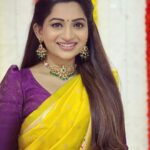 Nakshathra Nagesh Instagram - Playing #manjakaatumyna for the 10000th time in my head 💛 Saree from my darling @elegant_fashion_way Accessories @house_ofjhumkas #beingsaraswathy
