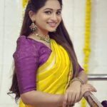 Nakshathra Nagesh Instagram - Playing #manjakaatumyna for the 10000th time in my head 💛 Saree from my darling @elegant_fashion_way Accessories @house_ofjhumkas #beingsaraswathy