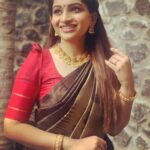 Nakshathra Nagesh Instagram – Wearing my mother-in-law’s saree ❤️ and hence the vintage filter #adshoot