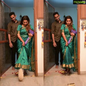 Nakshathra Nagesh Instagram - #happiest 🧿❤️ Raghav impressed me beting words with this one. The best way to walk into this beautiful journey. #myfamily 
All moments captured will be treasured for a lifetime! Thanks da @haran_official_ 
Saree @anika._.boutique
