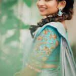 Nakshathra Nagesh Instagram – Thaaaank you Haraneeeyyyy @haran_official_ 

Saree: @aaranyasilks
Mua: @makeup_by_kez
Lens: @haran_official_
Blouse: @ishithaa_design_house 
Jewellery: @rimliboutique 
Hair: @mani_stylist_