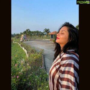 Namitha Instagram - Sun and Fun !🌝

#wolfguard 
#holiday
#unplannedtrip 
#wineanddine 
 
@sula_vineyards 

@m_v_chowdhary 🥂