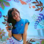 Narelle Kheng Instagram - Happy National Day (Parade!). Thanks @tigerbeersg for letting me design this year’s Tiger Orchid Brew 🥺 Definitely one of the highlights of one of the most challenging years. I wanted to create a vibrant jungle to add some colour in our lives rn while capturing the comfort and homey feeling of our island with a touch of Tiger’s signature orange. I’ve been having to remind myself a lot lately to find the light and fun, and that it is in the hard times that it counts the most (thanks to my boos that do the actually reminding🧡🥳). Here’s raising a glass to everyone! 🍻🍻 #UncagePositivity #TigerBeerSG