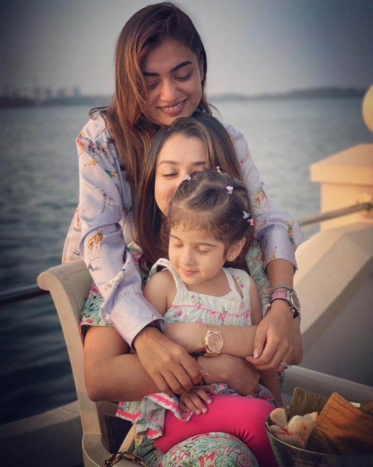 Nazriya Nazim Instagram - Happy happy birthday to our angel baby !! 🤍🤍🤍 Mummu.......Nachu mami can’t believe your 4..🙈🙈don’t grow up so fast 😩 Ur the coolest and most savage baby ...! love u with all my heart ...♥️