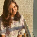 Nazriya Nazim Instagram - The 🌞 is back …. And I’m ☺️☺️☺️☺️ 📸: @naveen_nazim ♥️