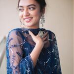 Nazriya Nazim Instagram – Once in a while 🦋

Styled by- @meenakshi_narayanaswamy @manognaavunoori 
 
👗- @geethikakanumilli 
💍- @sangeetaboochra 
💇🏻‍♀️- @tanujabhatt50 
📸- @akshaythakurphotography 
#weddingseason